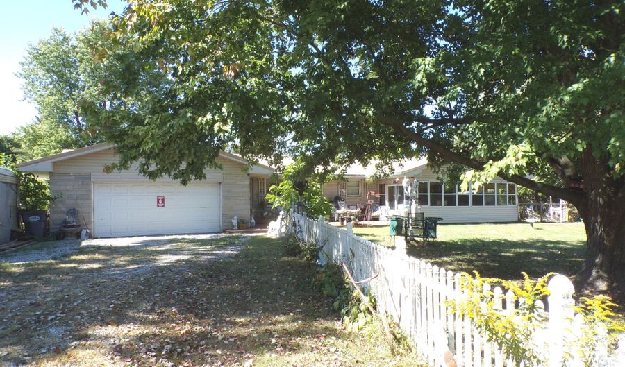 11440 E County Road 600 S, Crothersville, IN 47229 - 2 Beds, 2 Bath
