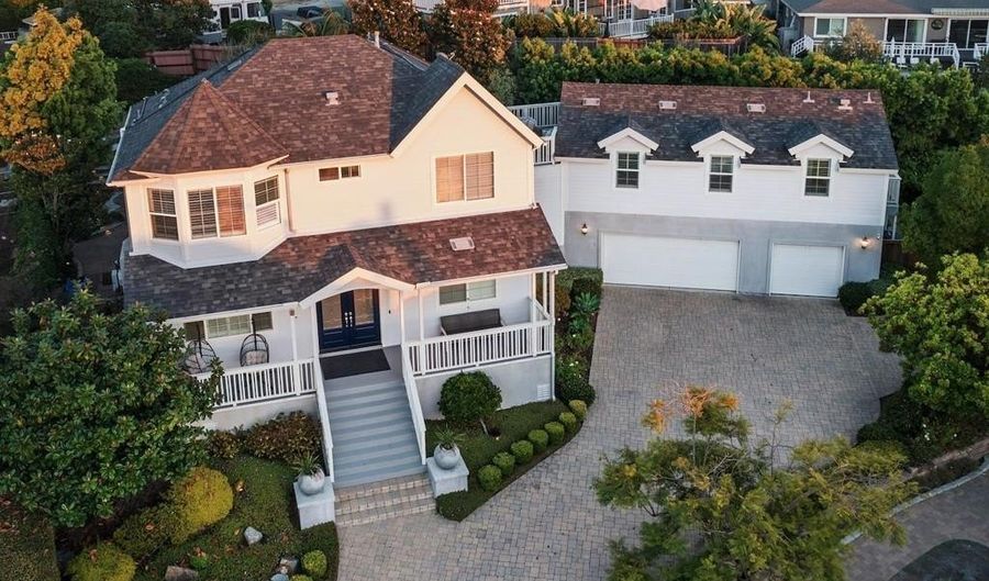 3736 Donna Ct, Carlsbad, CA 92008 - 4 Beds, 4 Bath