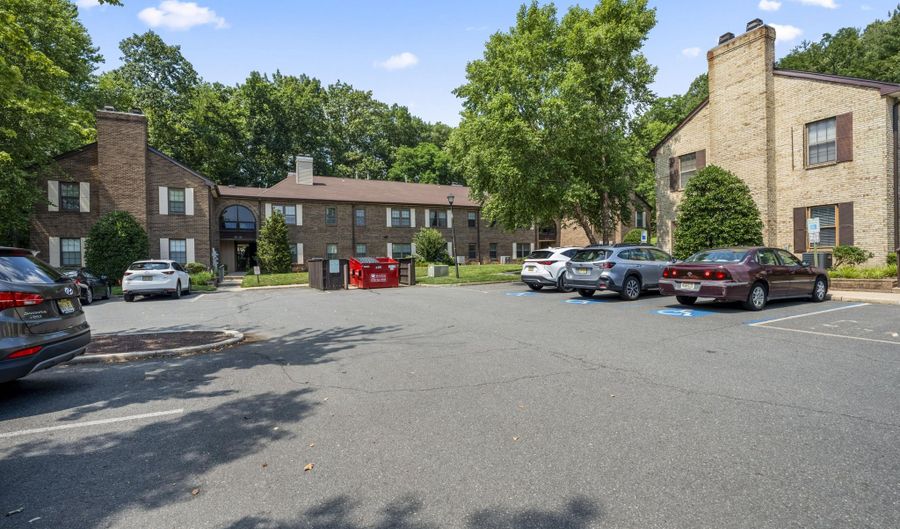 311 Wellington Pl, Aberdeen, NJ 07747 - 2 Beds, 2 Bath