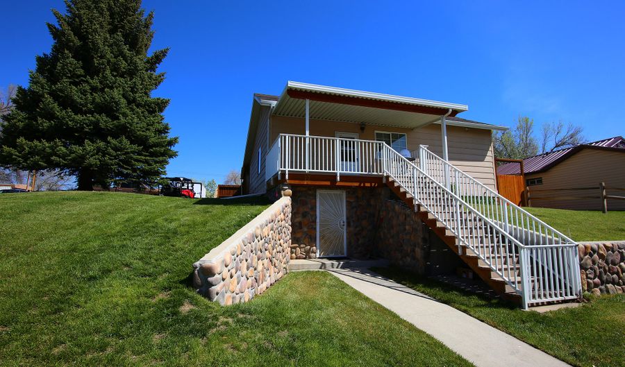 467 W 5th St, Sheridan, WY 82801 - 3 Beds, 2 Bath