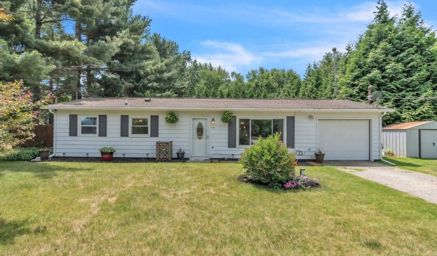 1585 W 115 N Rd, Angola, IN 46703 - 3 Beds, 1 Bath