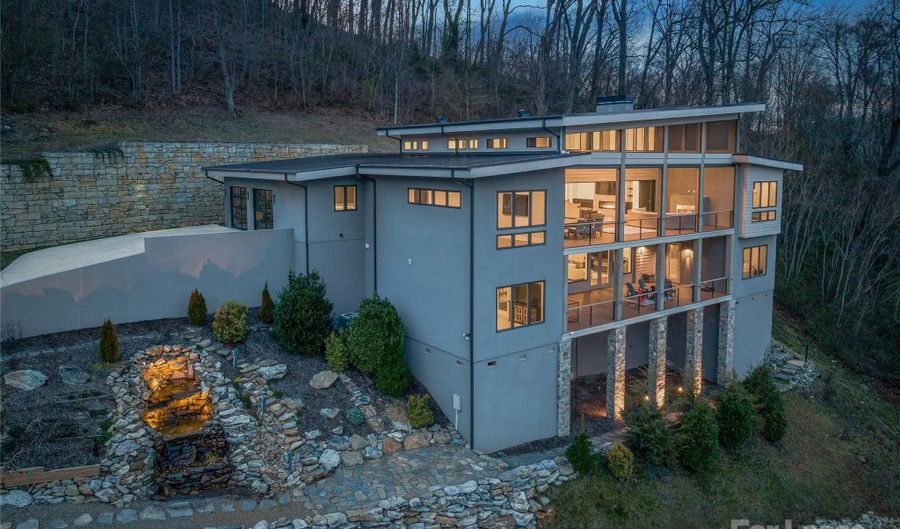34 Grovepoint Way, Asheville, NC 28804 - 6 Beds, 4 Bath