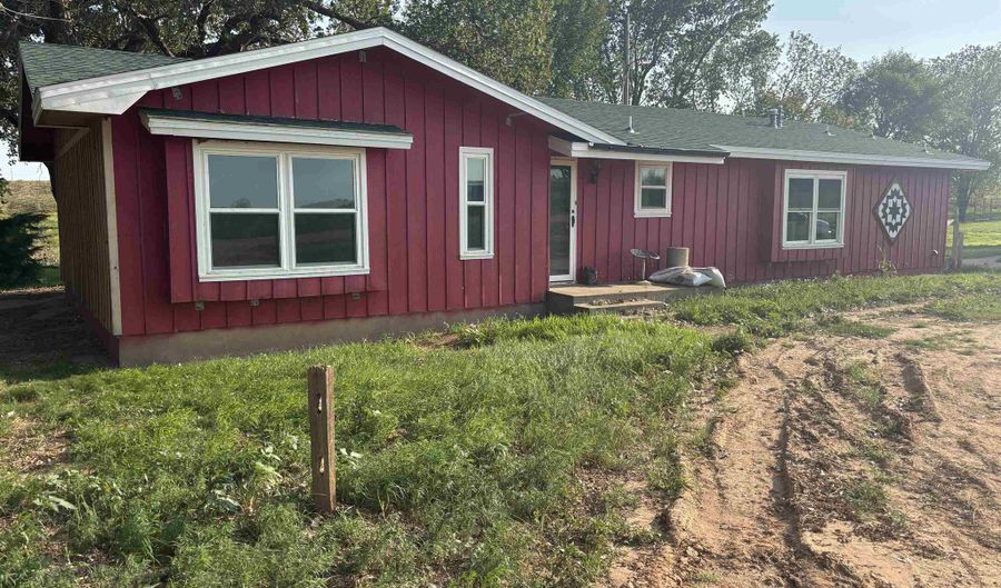 134963 EW 15 Rd, Beaver, OK 73932 - 3 Beds, 2 Bath