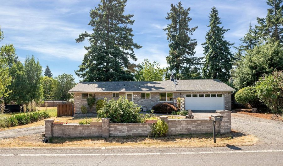 19600 S SOUTH END Rd, Oregon City, OR 97045 - 3 Beds, 2 Bath