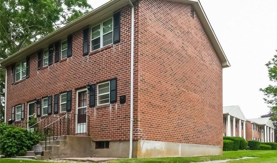70 CARROLL Ave 1113, Newport, RI 02840 - 2 Beds, 2 Bath