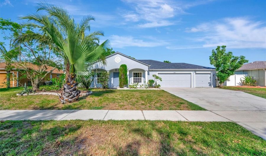 6427 CLAIR SHORE Dr, Apollo Beach, FL 33572 - 3 Beds, 2 Bath