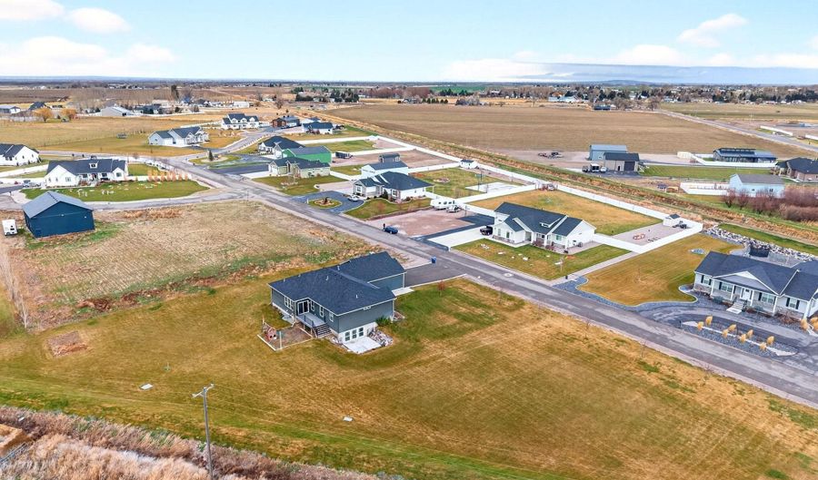 10869 N Cumberland, Chubbuck, ID 83202 - 7 Beds, 3 Bath