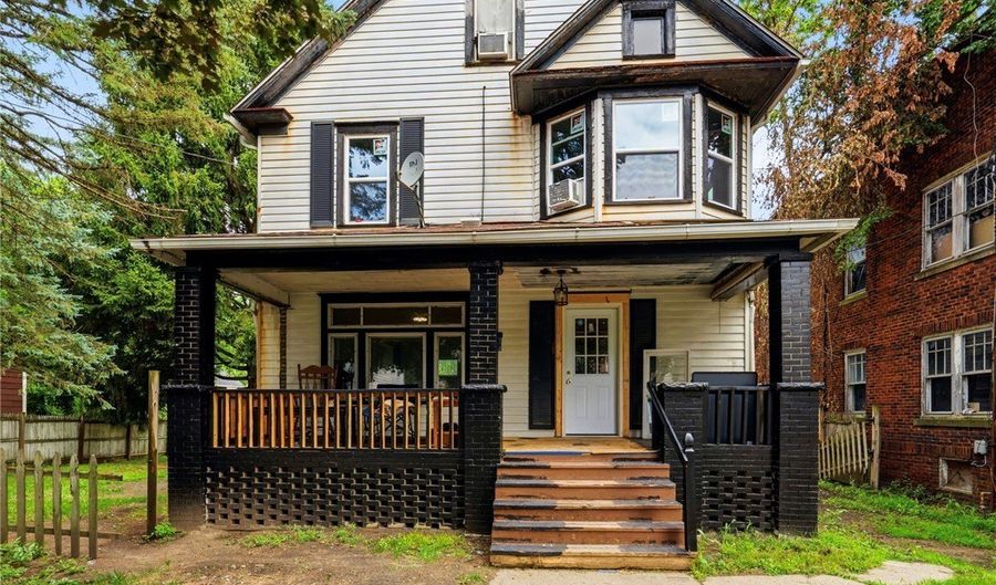105 W Harrison St, Alliance, OH 44601 - 4 Beds, 2 Bath