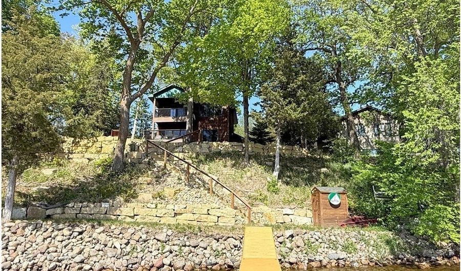 8947 Ingram Ave NW, Annandale, MN 55302 - 3 Beds, 3 Bath
