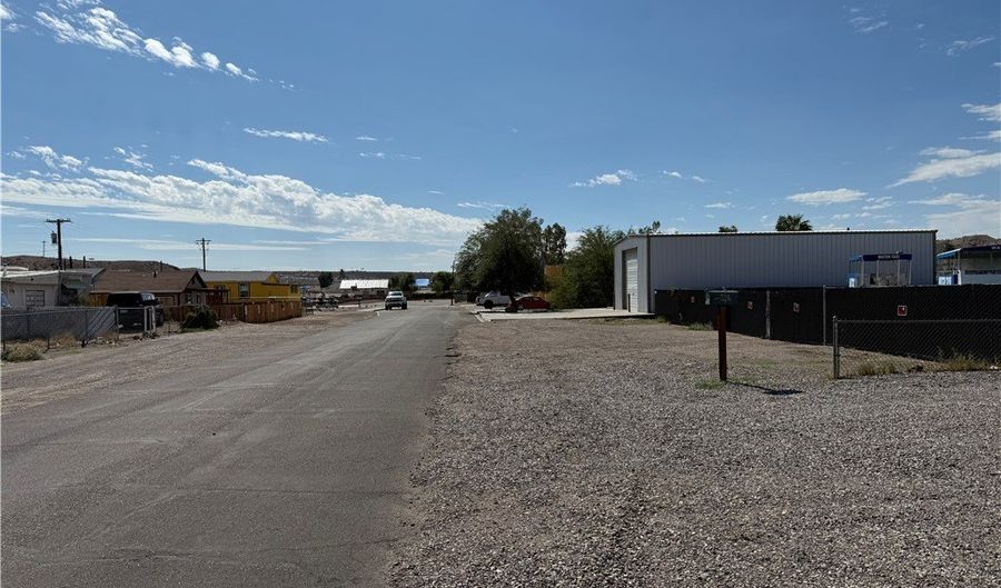461 Long Ave, Bullhead City, AZ 86429 - 3 Beds, 3 Bath
