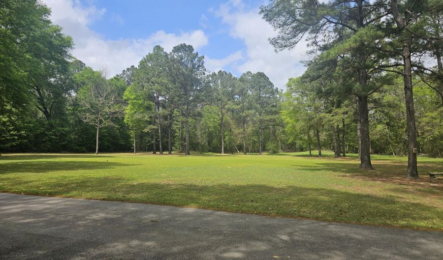 8109 Hwy 189, Baker, FL 32531 - 5 Beds, 6 Bath