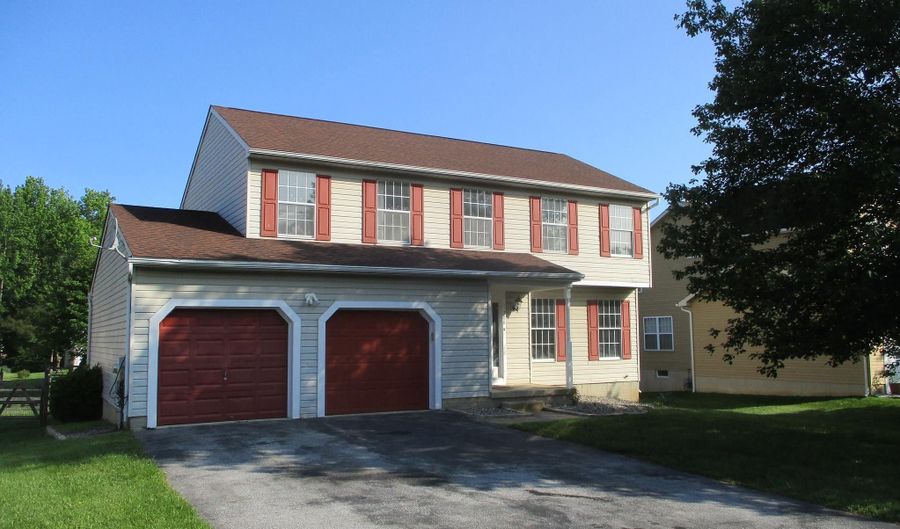 208 YOSEMITE Dr, Bear, DE 19701 - 4 Beds, 3 Bath