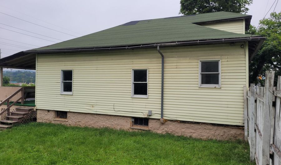 1406 Logan Blvd, Altoona, PA 16602 - 2 Beds, 1 Bath