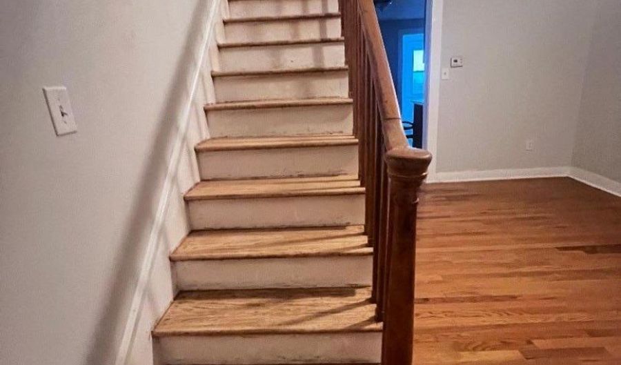 209 W Chrystal St Ab, Andover, NJ 07801 - 5 Beds, 2 Bath