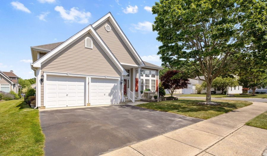 2 Woodlake Ct, Barnegat, NJ 08005 - 2 Beds, 2 Bath