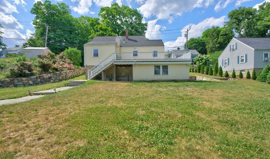 80 Stevens St, Andover, MA 01810 - 3 Beds, 1 Bath