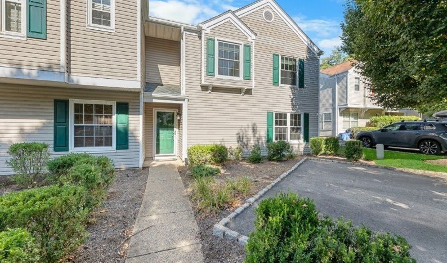 427 Cardinal Ln, Bedminster, NJ 07921 - 3 Beds, 3 Bath