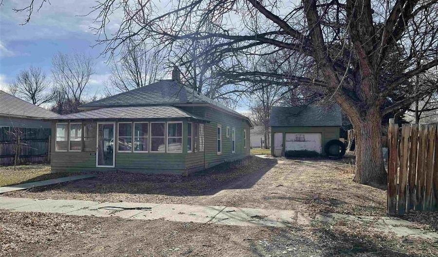 506 6th St S, Basin, WY 82410 - 2 Beds, 1 Bath