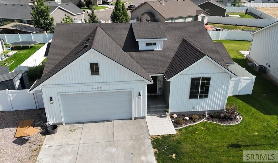 1629 Petersburg, Chubbuck, ID 83202 - 3 Beds, 2 Bath