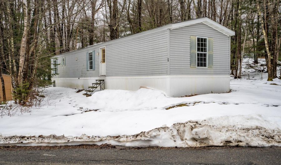 54 Squire Ct, Winthrop, ME 04364 - 3 Beds, 1 Bath