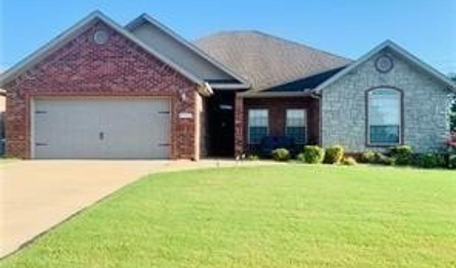 5002 SW Golden Eagle Ave, Bentonville, AR 72713 - 4 Beds, 2 Bath