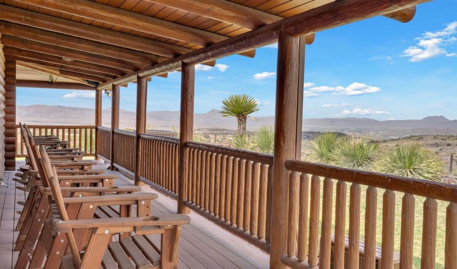 2 SCENIC RIDGE Rd N, Alpine, TX 99999 - 6 Beds, 7 Bath