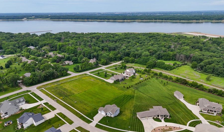 4701 NW 98th Ave, Polk City, IA 50226 - 4 Beds, 4 Bath