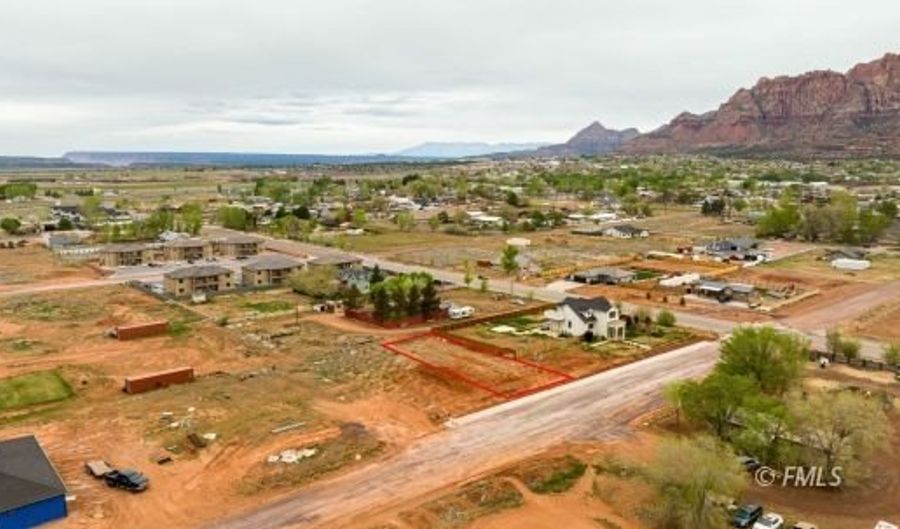 425 B S Pioneer Ave, Colorado City, AZ 86021 - 0 Beds, 0 Bath