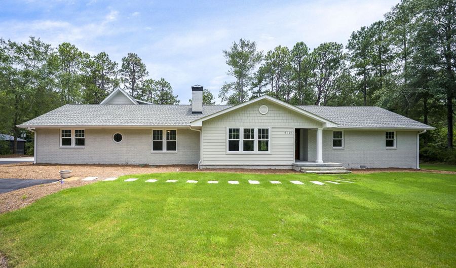 1729 Ridgecrest Ave, Aiken, SC 29801 - 4 Beds, 5 Bath