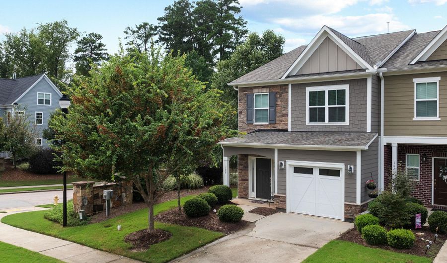 100 Castien Cove Pl, Apex, NC 27539 - 2 Beds, 3 Bath