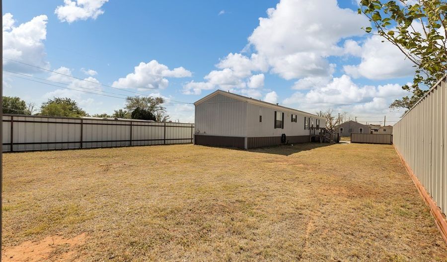 500 NE 1st, Andrews, TX 79714 - 3 Beds, 2 Bath