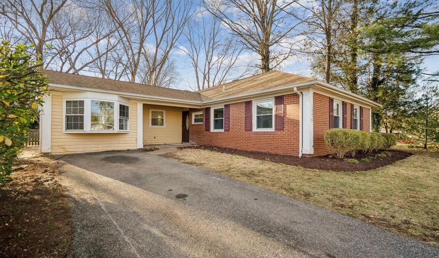 12611 BLACKWELL Ln, Bowie, MD 20715 - 3 Beds, 2 Bath