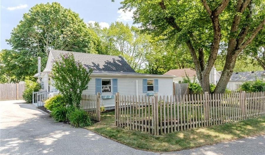 48 Lane 5, Warwick, RI 02888 - 2 Beds, 1 Bath