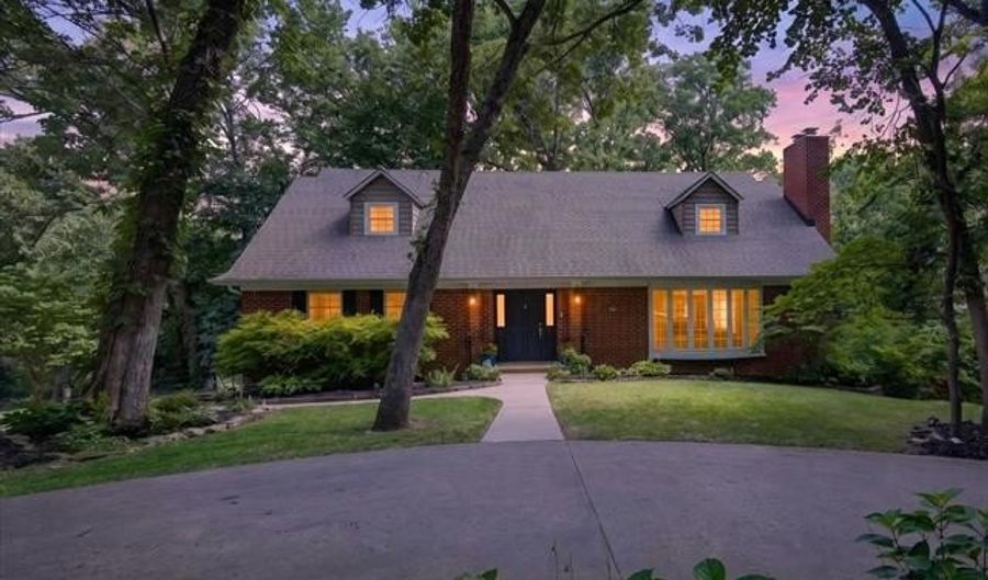 1902 Skyline Pl, Bartlesville, OK 74006 - 3 Beds, 4 Bath