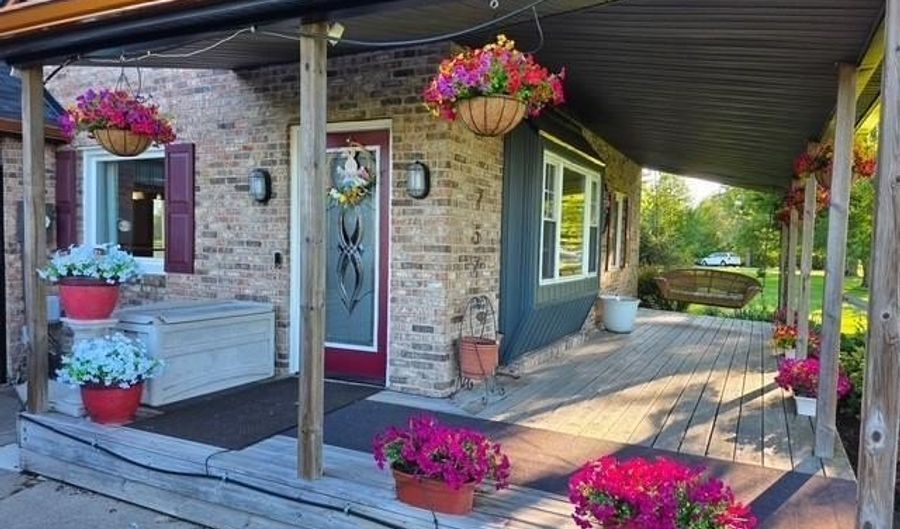 757 E 1000 N, Alexandria, IN 46001 - 4 Beds, 3 Bath