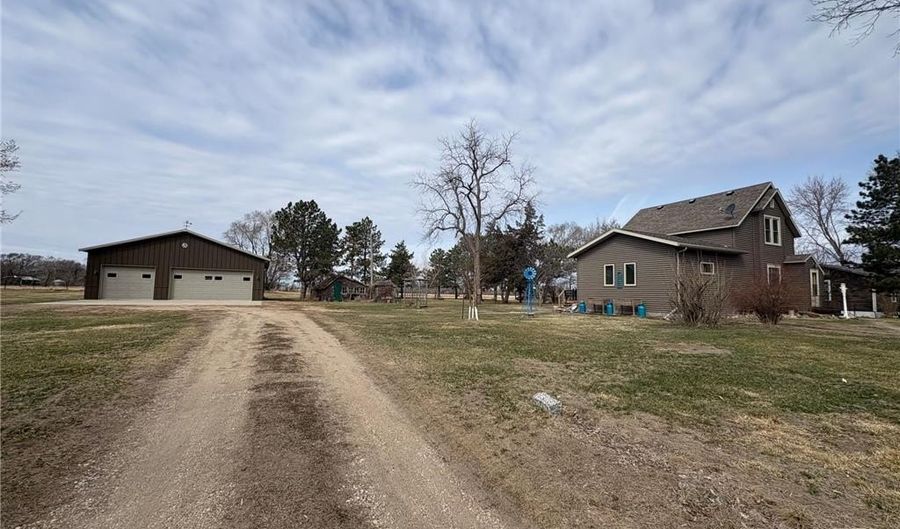 237 S Paul St, Appleton, MN 56208 - 3 Beds, 2 Bath