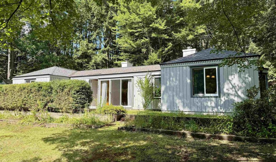 84 Brook St, Chesterfield, NH 03466 - 3 Beds, 2 Bath