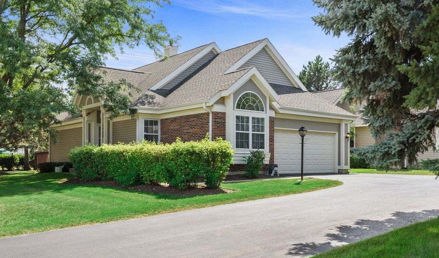1908 N Evergreen Ave, Arlington Heights, IL 60004 - 3 Beds, 3 Bath
