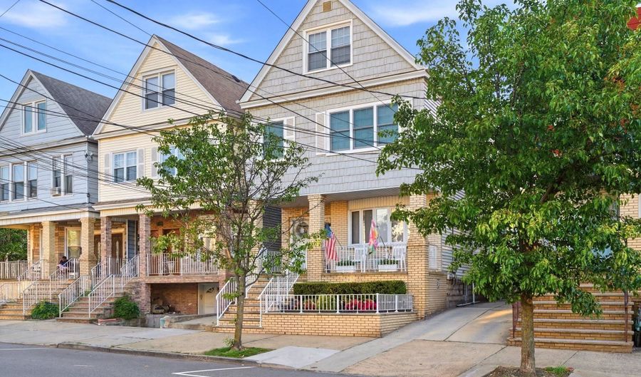 279 AVENUE A, Bayonne, NJ 07002 - 7 Beds, 2 Bath