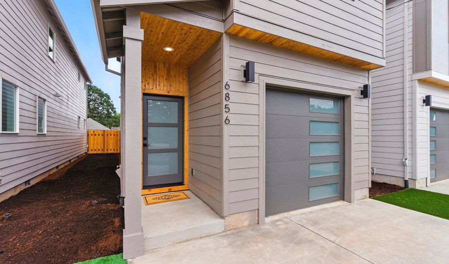 6856 SE Lamphier St, Milwaukie, OR 97222 - 3 Beds, 3 Bath