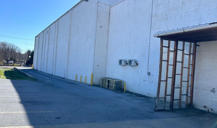 215 S COLLEGE St WAREHOUSE #2, Martinsburg, WV 25401 - 0 Beds, 0 Bath