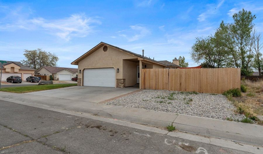 1346 Blue Sage Dr, Fallon, NV 89406 - 4 Beds, 3 Bath