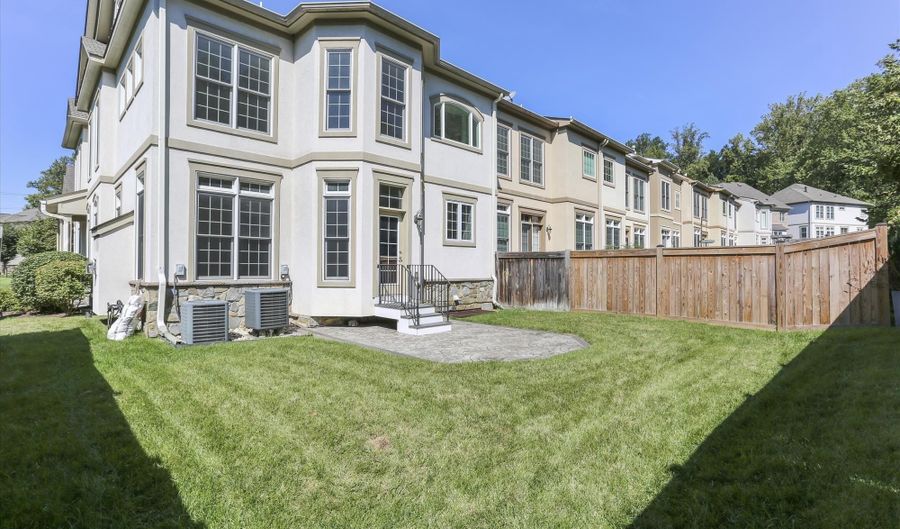 8205 RIVER QUARRY Pl, Bethesda, MD 20817 - 5 Beds, 5 Bath