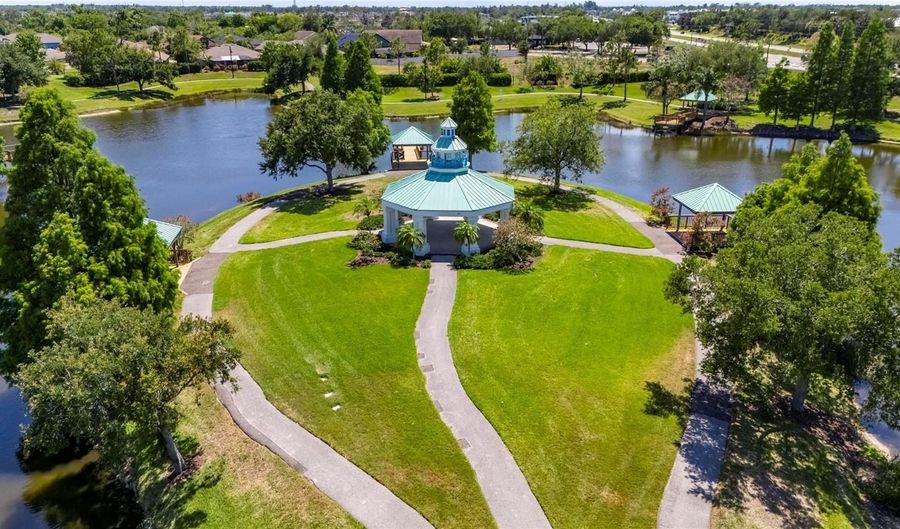 203 STAR SHELL Dr, Apollo Beach, FL 33572 - 3 Beds, 2 Bath