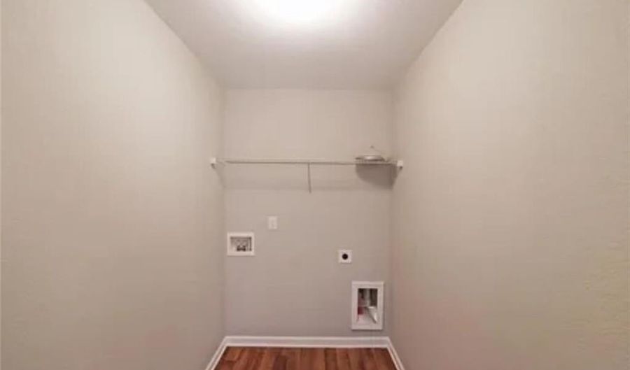 677 HOLLY SPRINGS Ct, Athens, GA 30606 - 4 Beds, 3 Bath