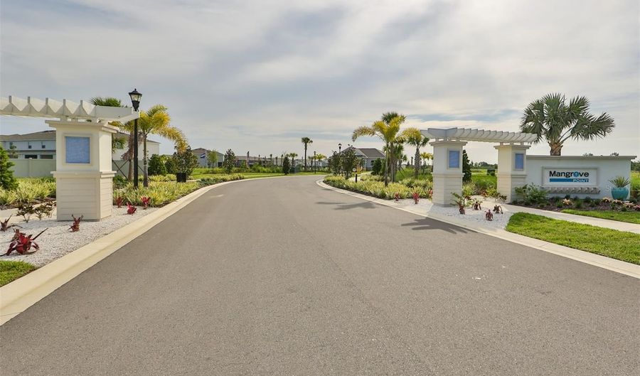 233 MANGROVE SHADE Cir, Apollo Beach, FL 33572 - 3 Beds, 3 Bath