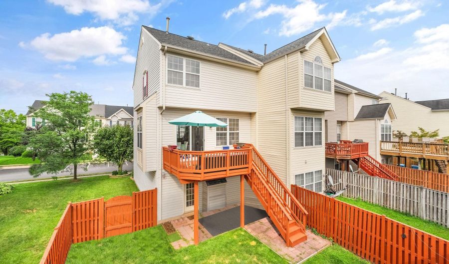 21071 MOSSY GLEN Ter, Ashburn, VA 20147 - 2 Beds, 3 Bath