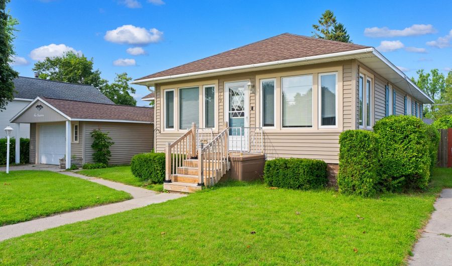 119 E Blair St, Alpena, MI 49707 - 3 Beds, 2 Bath