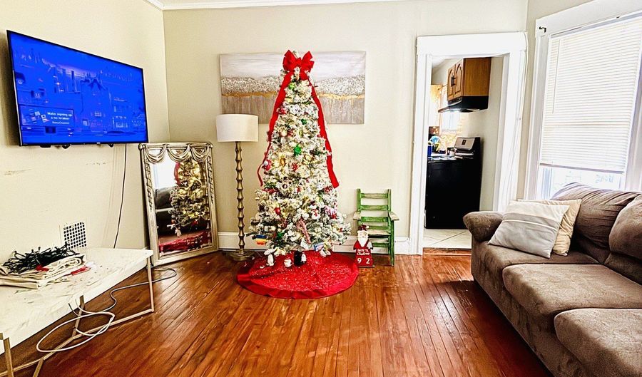 188 Monroe St, Bridgeport, CT 06605 - 8 Beds, 3 Bath