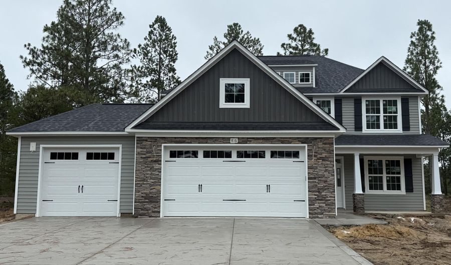 816 Winds Way, Aberdeen, NC 28315 - 4 Beds, 4 Bath